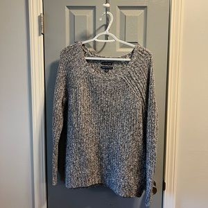AEO Women’s Med Sweater
